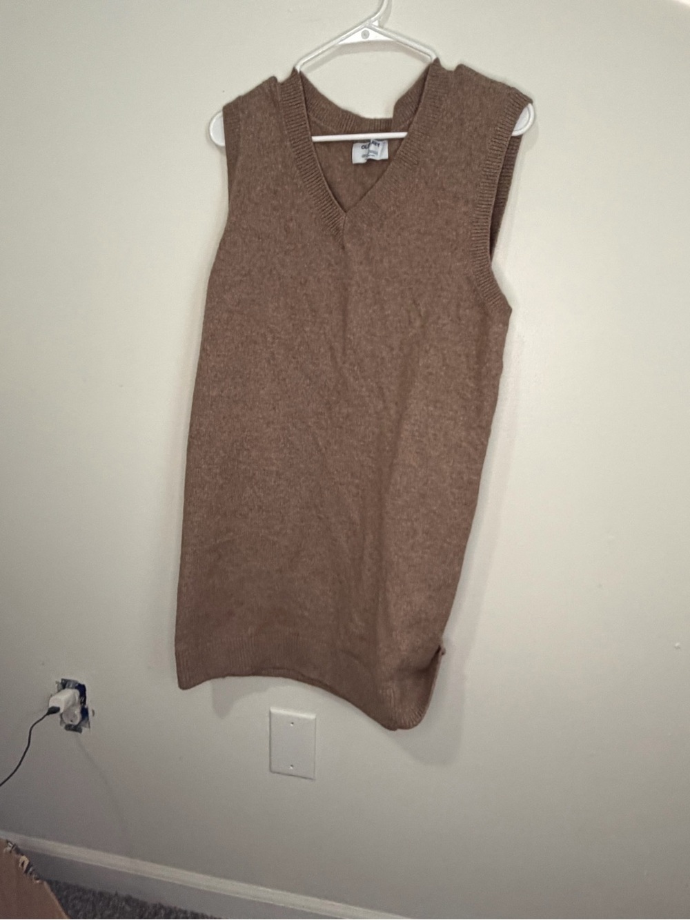 Old Navy Taupe Knit Sleeveless V-Neck Midi Dress